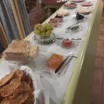 La Del Canario Bed & Breakfast *