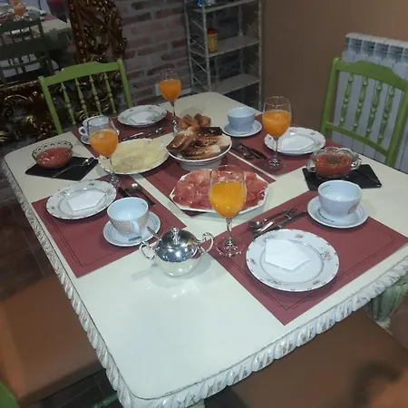 La Del Canario Bed & Breakfast Onís