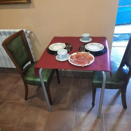Bed & Breakfast La Del Canario Onís