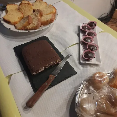 La Del Canario Bed & Breakfast Onís